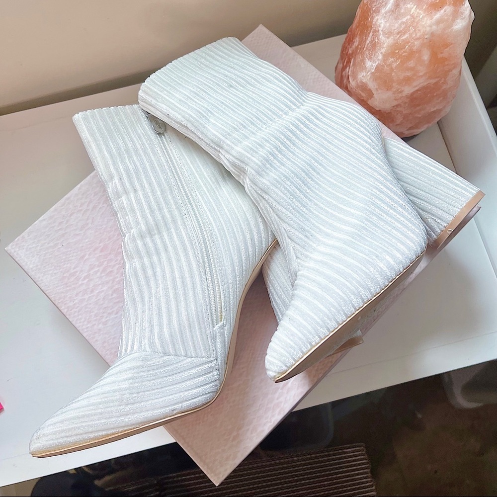 ✧･ﾟnwot cape robbin boots - Picture 4 of 9